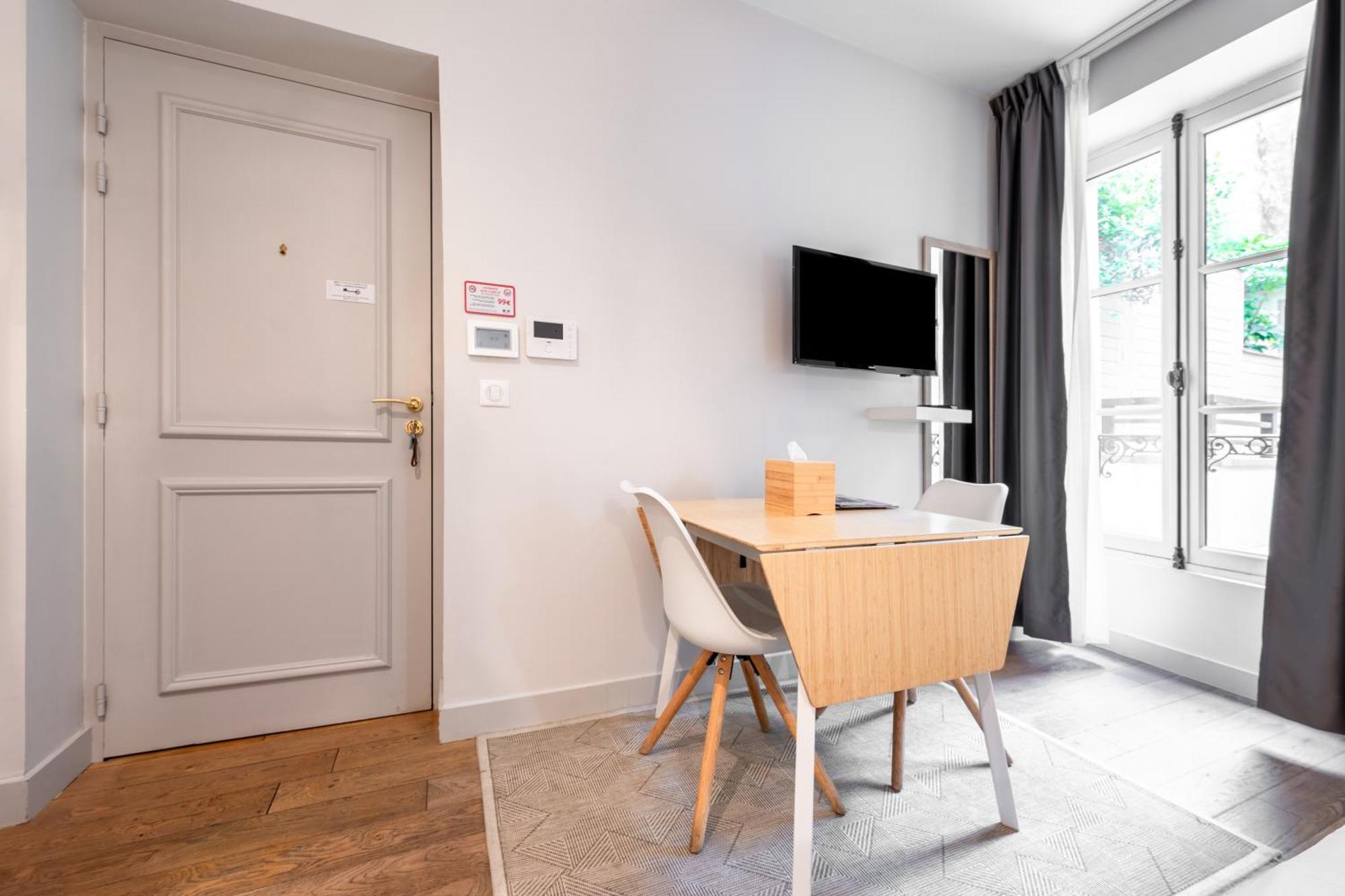 Apparts De L'Oncle Louis Versailles Exterior foto